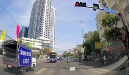 10 xe ô tô tuyên truyền giao thông vượt đèn đỏ vì sợ bị lạc: Sở GTVT Khánh Hòa lên tiếng