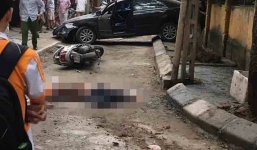 Hà Nội: Nữ tài xế Camry lùi xe cán chết người trên phố Khương Trung