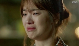 Không phải 'tiểu tam', cuộc đời Song Hye Kyo từng ngập tràn nước mắt vì người con gái này