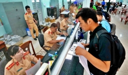 Biển số định danh: Xe cũ ế ẩm, xe mới loay hoay