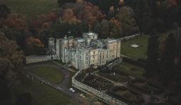 Những lâu đài ma ám ở Anh khi nhắc đến ai cũng rùng mình