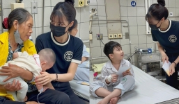 Á hậu Kiều Loan có mặt hỗ trợ cho các gia đình, nạn nhân trong vụ cháy ở Hà Nội