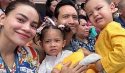 Hà Hồ - Kim Lý đưa hai con đi chơi Trung thu, biểu cảm 'khó đỡ' của quý tử Leon gây chú ý