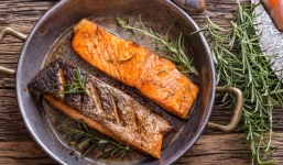 Ăn da cá hồi có tốt không? Những điều đáng ngạc nhiên về da cá hồi ít người biết đến