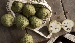 Ăn mãng cầu có thể cải thiện tâm trạng: 8 lợi ích đáng ngạc nhiên của quả mãng cầu