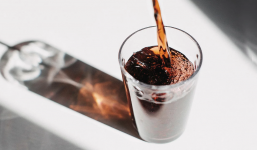 8 tác dụng phụ của việc tiêu thụ quá nhiều Soda ăn kiêng