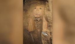 Mặt nạ xác ướp Ai Cập cổ đại, lăng mộ và tượng 'thần im lặng' được phát hiện tại Saqqara