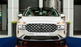 Hyundai Santa Fe 2022 bất ngờ xuất hiện tại đại lý: Bất ngờ về giá bán