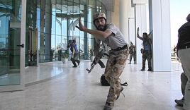 IS tấn công khách sạn sang trọng ở thủ đô Lybia, 9 người chết