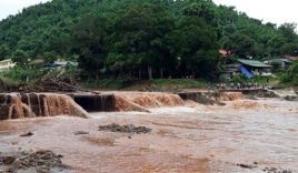 Áp thấp nhiệt đới gây mưa lớn, cảnh báo lũ quét sạt lở tại Hà Tĩnh