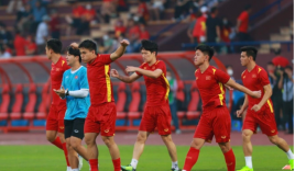 Trực tiếp U23 Việt Nam vs U23 Malaysia: Mạnh Dũng đá cặp với Tiến Linh trên hàng công