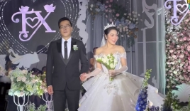 Hà Thanh Xuân - ‘Vua cá Koi’ nghẹn ngào khóc trong đám cưới: Loạt lời mật ngọt dành cho nhau mà xốn xang 
