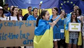 Khoảnh khắc lịch sử: EU cấp quy chế ứng viên cho Ukraine