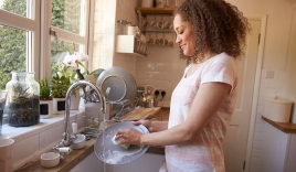 Là món đồ bẩn nhất trong nhà bếp, thời gian lý tưởng thay giẻ rửa bát khiến các bà nội trợ ngỡ ngàng