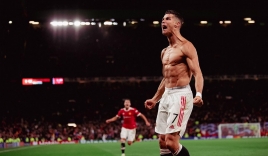 Ronaldo rực sáng tái hiện Fergie Time, phá vỡ kỷ lục 'vô đối' ở Champions League