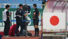 Trọng tài tước bàn thắng của Nhật Bản sẽ tiếp quản phòng VAR ở trận Việt Nam vs Saudi Arabia