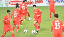 ĐT Việt Nam bổ sung thêm thủ môn trẻ, Đình Trọng sẵn sàng ra sân đấu với Nhật Bản