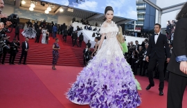 'Mợ chảnh' Lý Nhã Kỳ hóa công chúa trên thảm đỏ Cannes