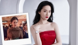 Lưu Diệc Phi quấn khăn đi dự sự kiện