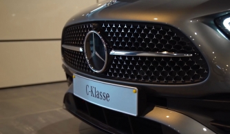 Mercedes-Benz C300 AMG 2022 sắp về Việt Nam sở hữu trang bị ‘xịn’ hơn dòng S-Class