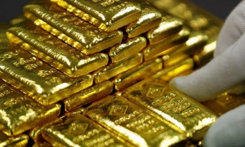 Giá vàng hôm nay 10/1: Vàng thế giới sụt giảm, vàng trong nước đảo chiều tăng mạnh