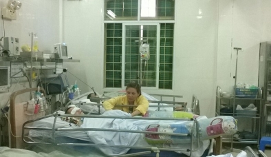 Câu hỏi đầu tiên của nữ sinh bị đâm ở Xã Đàn khi tỉnh lại 