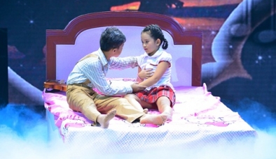 Bước nhảy hoàn vũ nhí 2015: Đoan Trang bật khóc vì tiết mục tình cha con