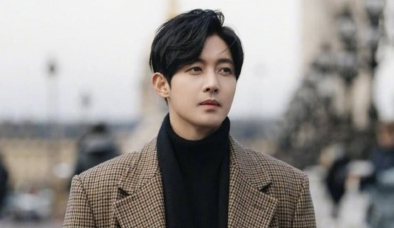 'Hoàng tử quốc dân' Kim Hyun Joong lần hiếm hoi lộ ảnh hậu kết hôn với mối tình đầu
