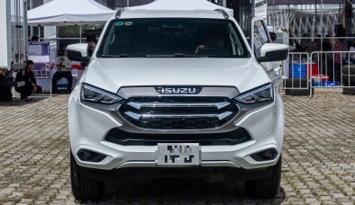 Isuzu mu-X 2022 giảm giá mạnh tay tại đại lý, quyết đối đầu Fortuner và Everest