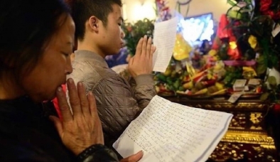 Văn khấn cúng rằm tháng 7 chi tiết, ngắn gọn, đầy đủ mọi hoàn cảnh