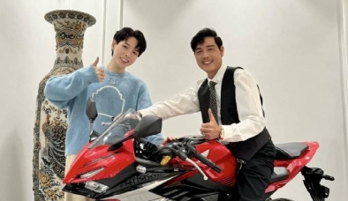 Đức Phúc 'chơi lớn', có hành động đầy ấn tượng báo hiếu đấng sinh thành