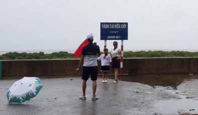 Tin bão mới nhất: Tâm bão số 1 sượt qua Móng Cái, Quảng Ninh có gió mạnh cấp 6