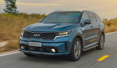 KIA Sorento có giá lăn bánh cực hời: Lần này 'hơn thua' với Santa Fe