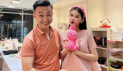 Hoa hậu Ngân Anh thông báo ngừng tất cả công việc để chuẩn bị đón con đầu lòng