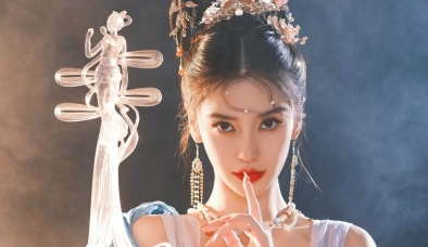 Rộ tin Angelababy sắp tái xuất nhờ được một nhân vật 'chống lưng' hậu ồn ào bị cấm sóng vì xem Lisa biểu diễn