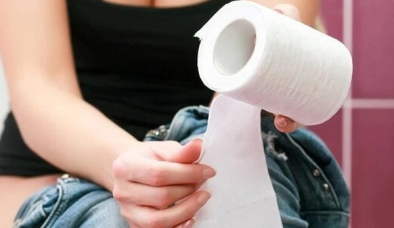 Thói quen dùng giấy vệ sinh sai cách dễ khiến chị em rước bệnh vào người