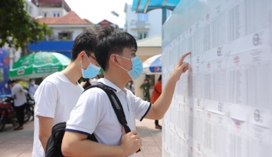 Bộ GD-ĐT đưa ra 3 nguyên nhân lý giải điểm chuẩn đại học 2021 tăng đột biến