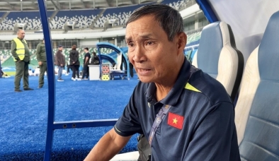 HLV Mai Đức Chung xin lỗi NHM, thừa nhận điểm hạn chế của tuyển nữ Việt Nam