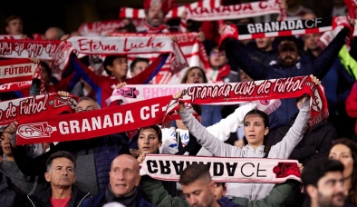 CĐV qua đời ngay trên khán đài, 1 trận đấu tại La Liga bị hủy bỏ