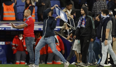 Vô địch La Liga sớm 4 vòng đấu, các cầu thủ Barca bị đuổi đánh chạy tán loạn