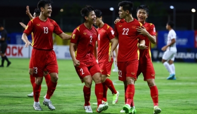 Quang Hải, Tiến Linh tỏa sáng nhưng không đủ, Việt Nam gặp Thái Lan ở bán kết AFF Cup