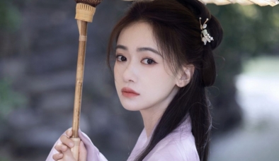 Ngô Cẩn Ngôn tái xuất màn ảnh sau 2 năm vắng bóng