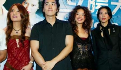 Khui lại khoảnh khắc Song Seung Hun chung khung hình với Triệu Vy và Thư Kỳ