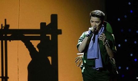 Đàm Vĩnh Hưng 'giật' trọn 1 tỷ đồng từ Bài hát yêu thích 2013