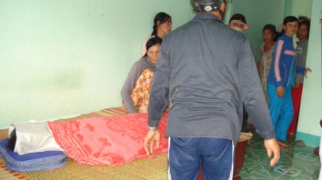 Vỡ nợ cuối năm, người phụ nữ treo cổ tự tử