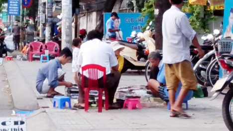 Ngồn ngộn chợ ... 'sex rong” giữa Hà Nội