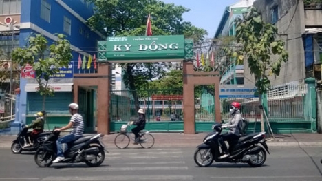 Học sinh lớp 5 bị bắt cóc bí ẩn ngay tại trường