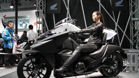 Honda NM4 - Mô tô tàng hình