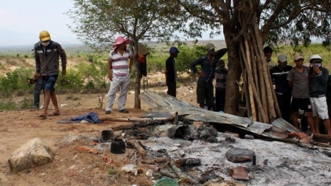 Phát hiện thi thể nam giới bị thiêu rụi tứ chi