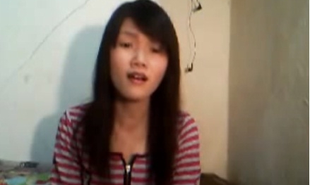 Nữ sinh hát quan họ mê đắm lòng người